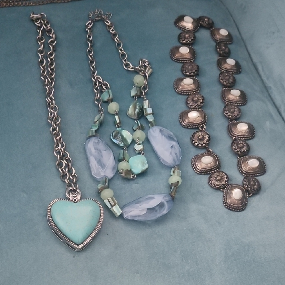 Necklace Set - Picture 2 of 6